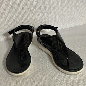 Naturalizer, Meghan, thong sandals.